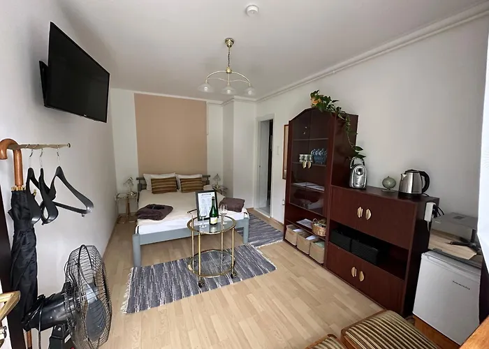 Sarokhaz Гостевой дом 3*
